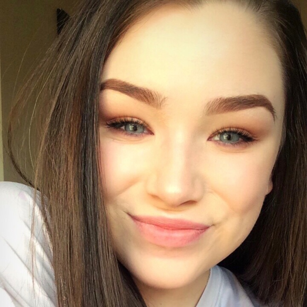 Meet your Posher, Jasmine